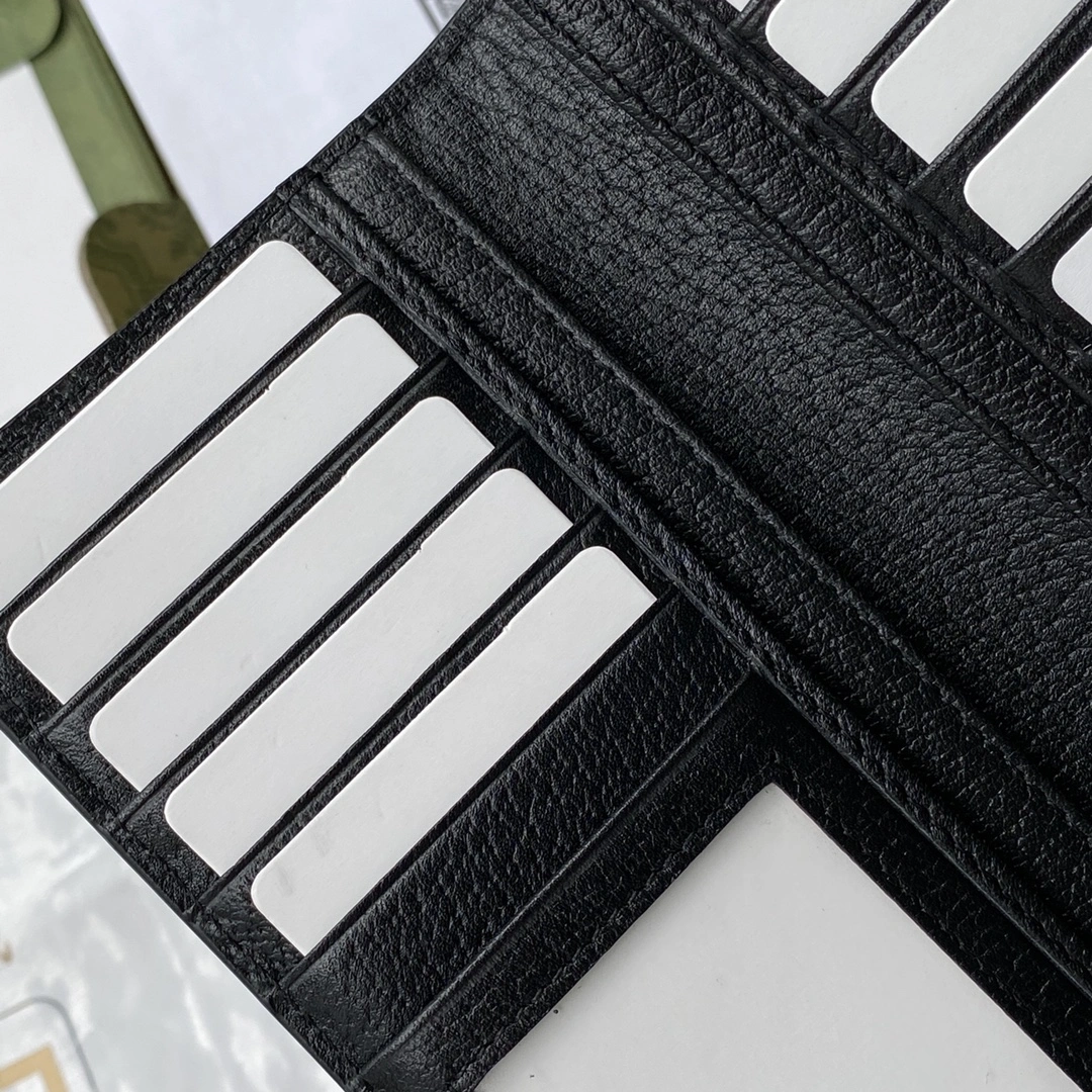 Sporty Gucci Wallets Purse 72227