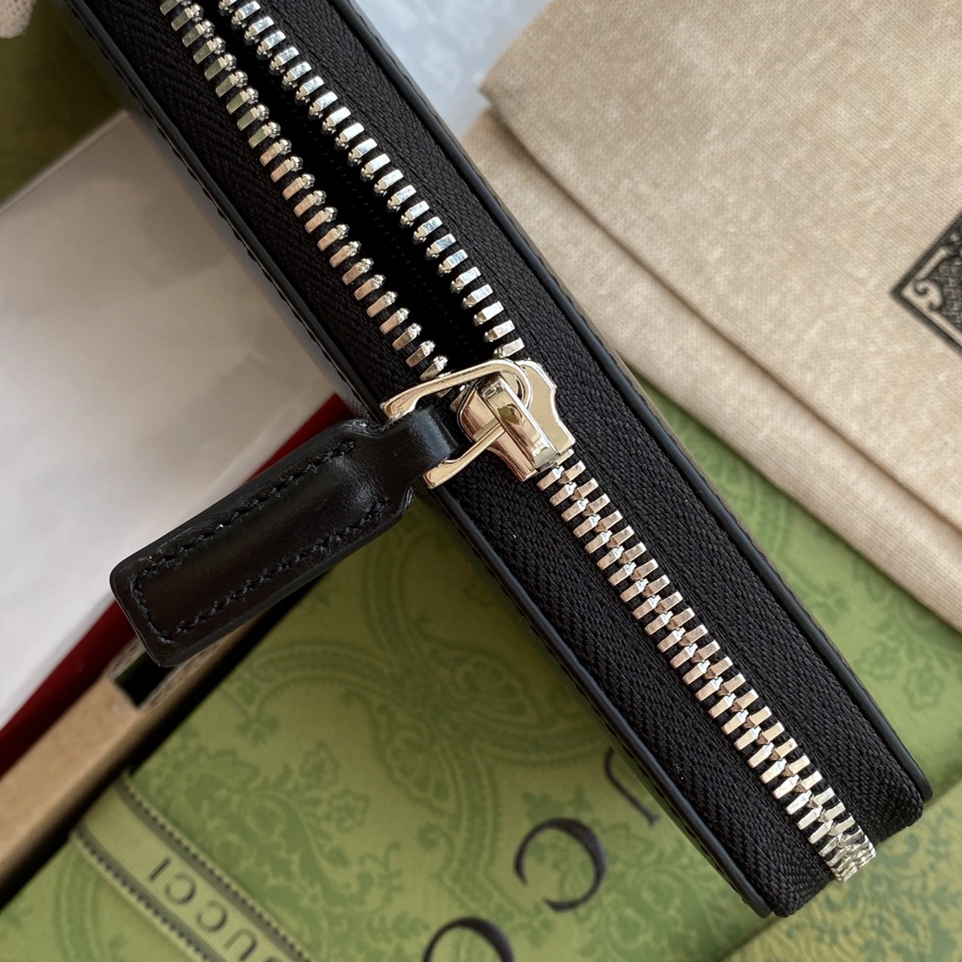 Bold Gucci Wallets Purse 72260
