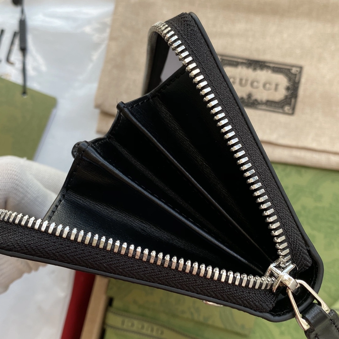 Bold Gucci Wallets Purse 72260