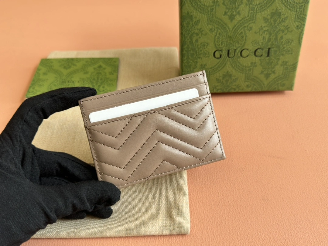 Gucci Wallets Purse Lightweight 72209