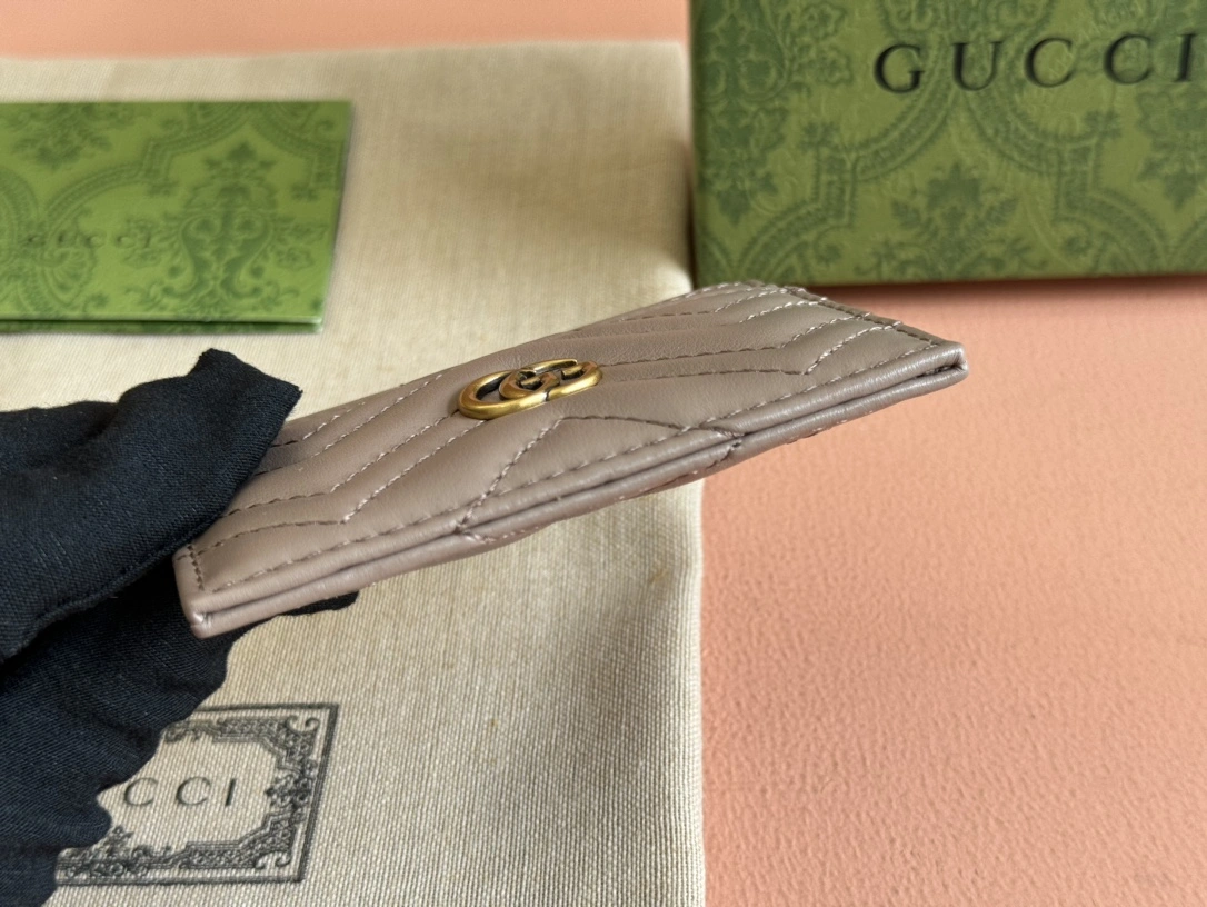 Gucci Wallets Purse Lightweight 72209