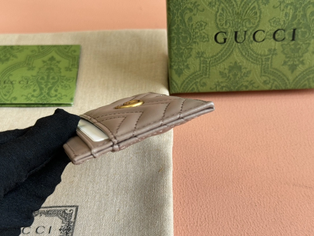 Gucci Wallets Purse Lightweight 72209