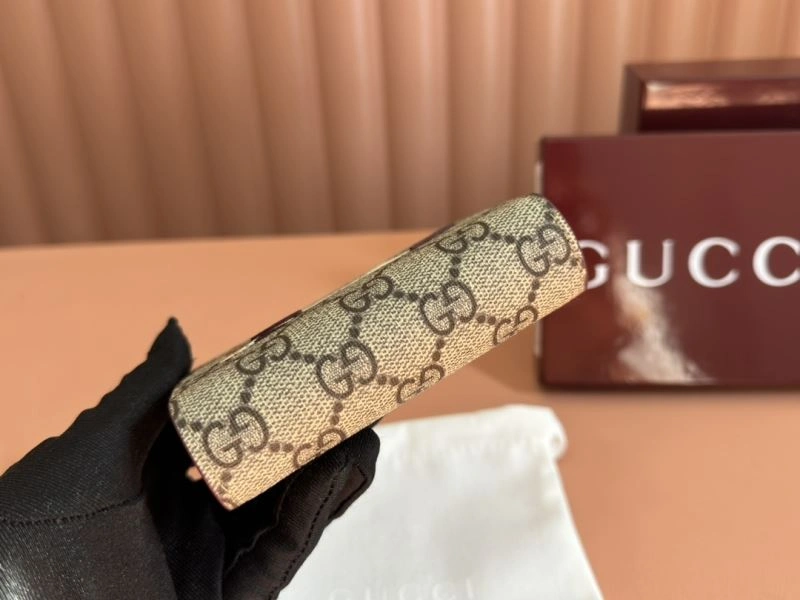 Unisex Gucci Wallets Purse 64757