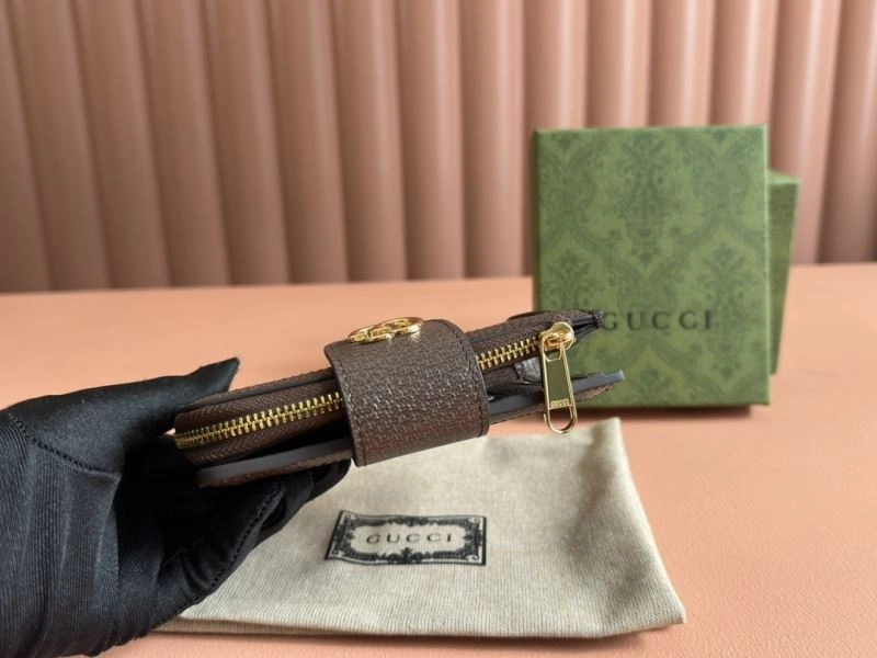 Gucci Wallets Purse WeatherProof 64800