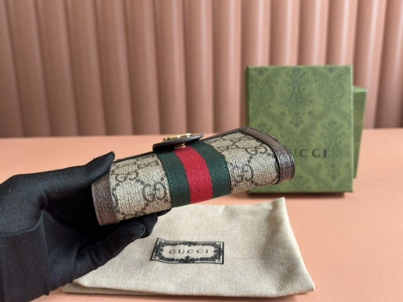 Gucci Wallets Purse WeatherProof 64800