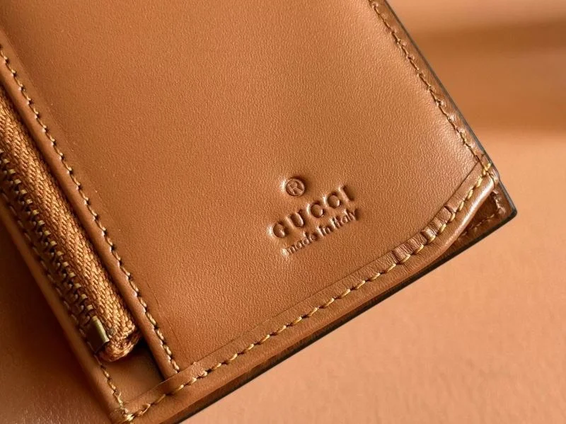 Gucci Wallets Purse Bold 49550