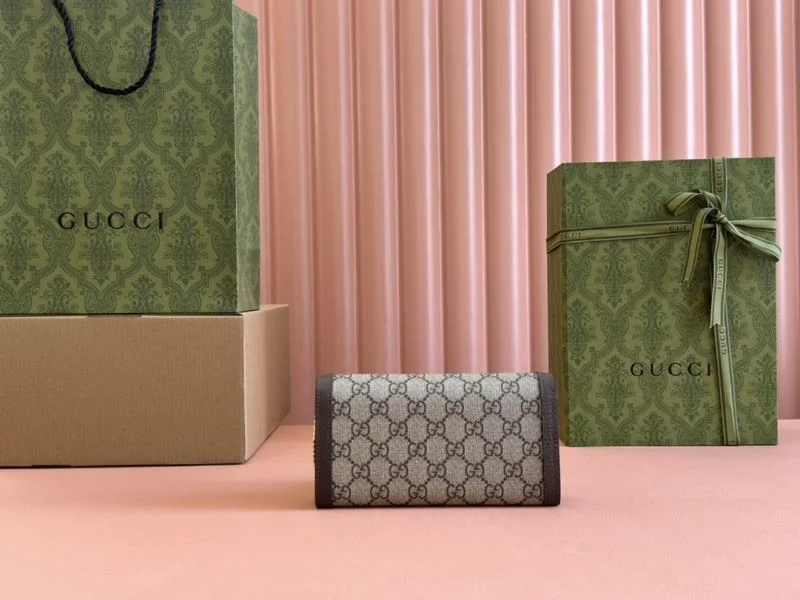 Gucci Wallets Purse Resilient 49551