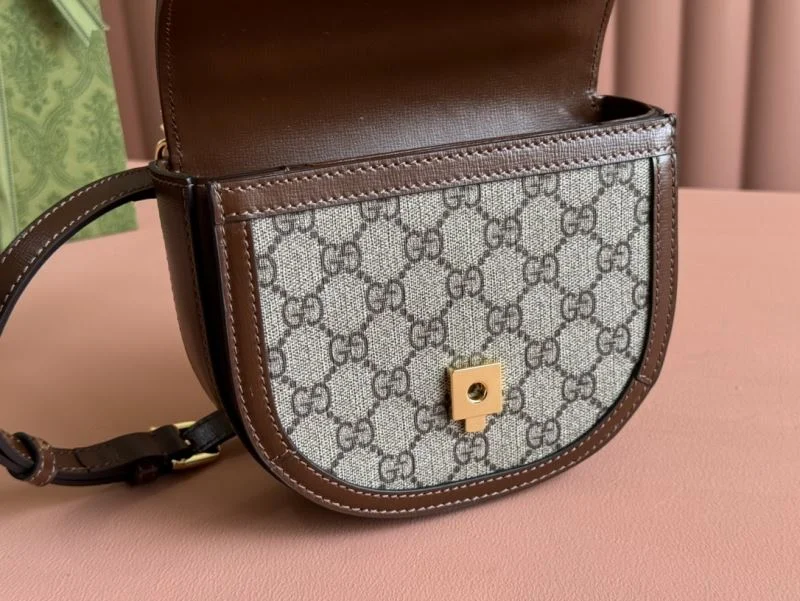 Gucci Wallets Purse Compact 49546