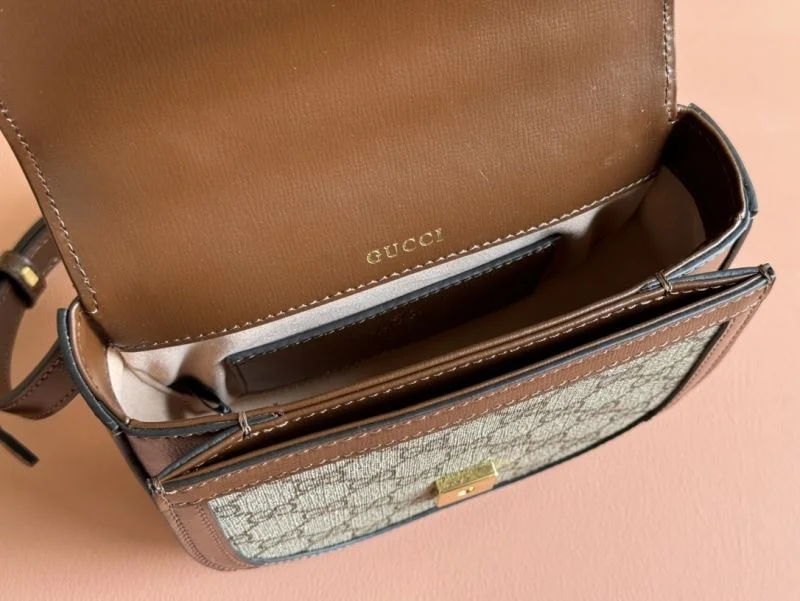 Gucci Wallets Purse Compact 49546