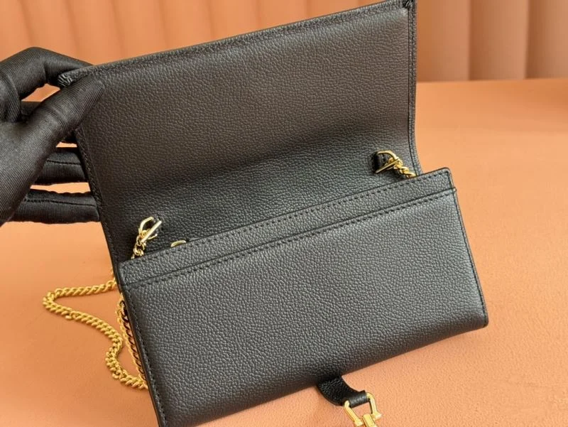 Gucci Wallets Purse WeatherProof 49533