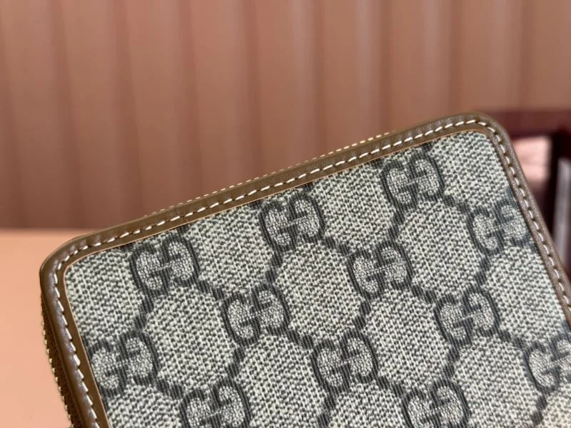 Gucci Wallets Purse Elegant 49517