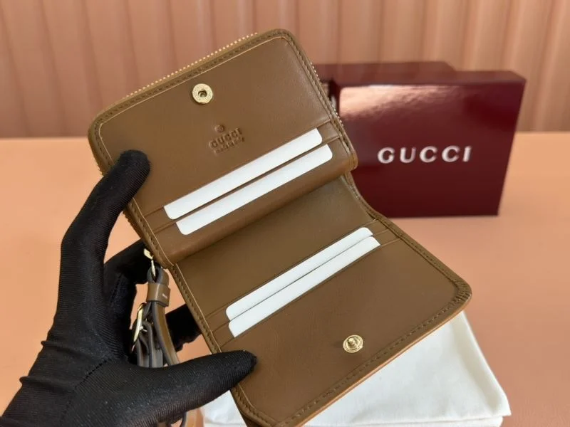 Gucci Wallets Purse Elegant 49517