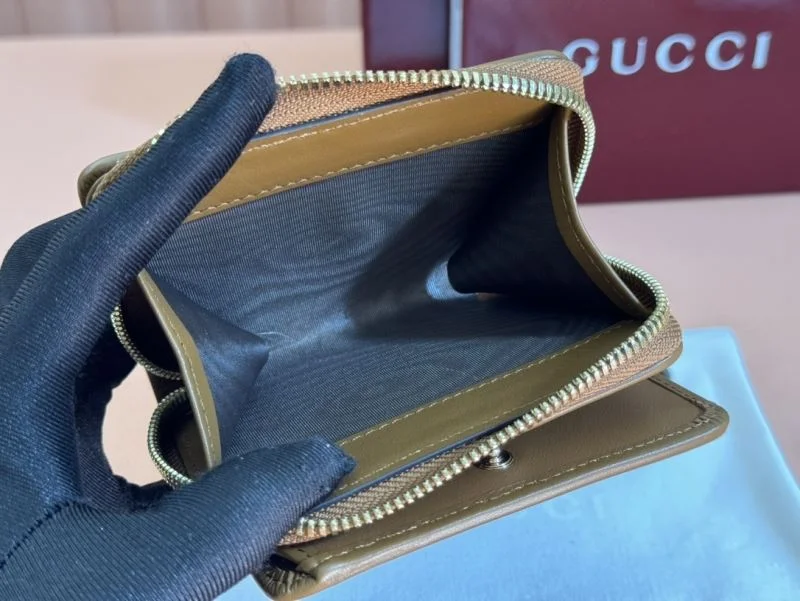 Gucci Wallets Purse Elegant 49517