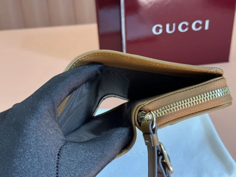 Gucci Wallets Purse Elegant 49517