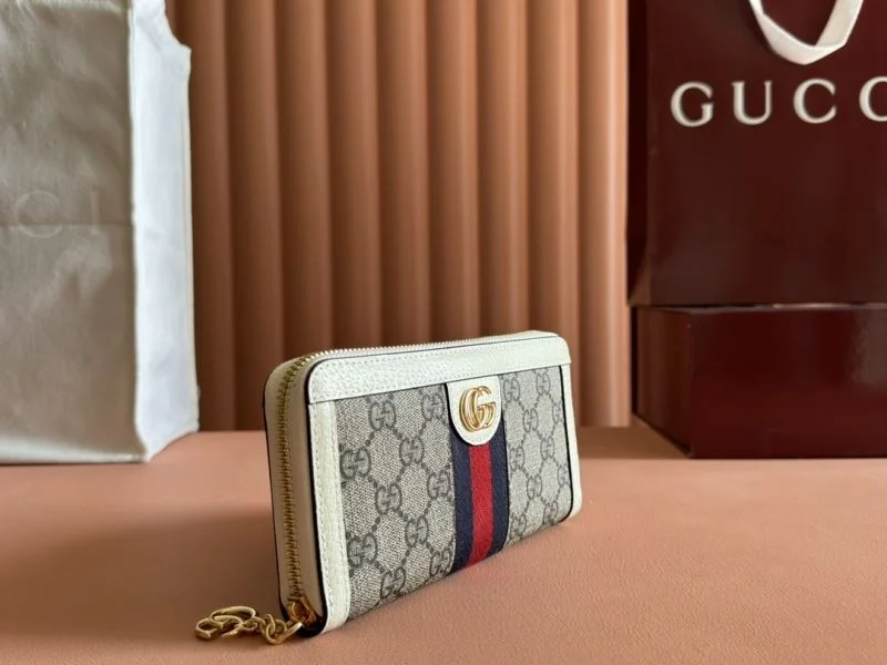Gucci Wallets Purse Sleek 49515