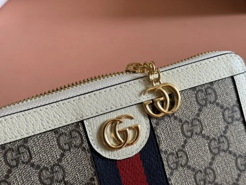 Gucci Wallets Purse Sleek 49515