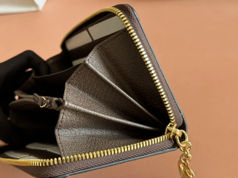 Gucci Wallets Purse FastDry 49514