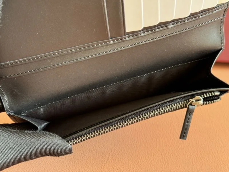 Gucci Wallets Purse Breathable 49498