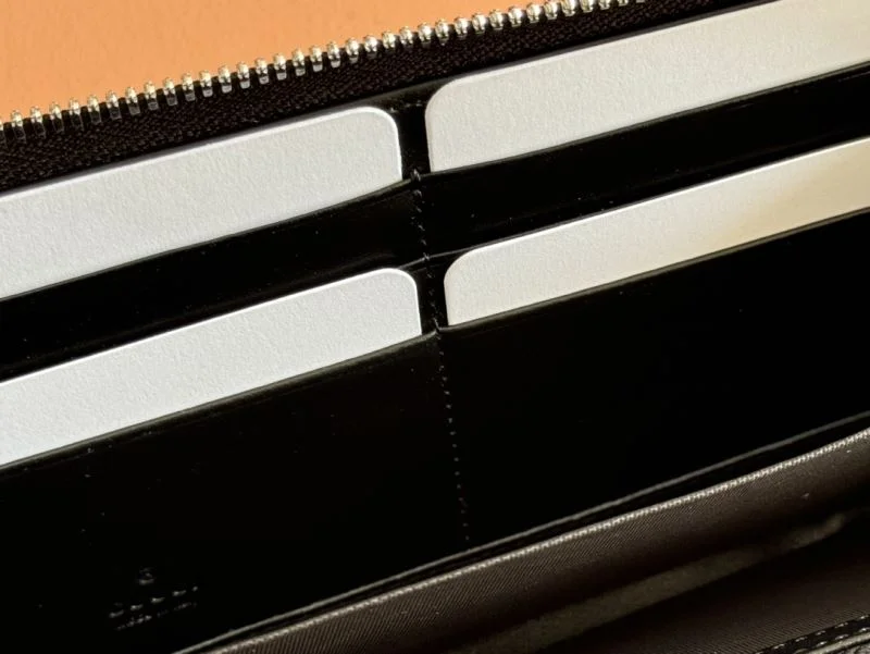 Compact Gucci Wallets Purse 49490