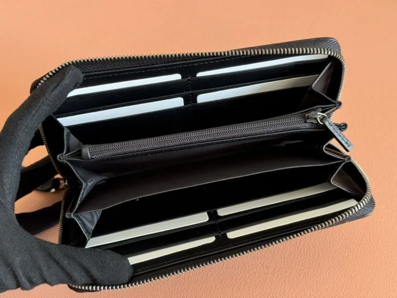 Gucci Wallets Purse Seasonal 49528