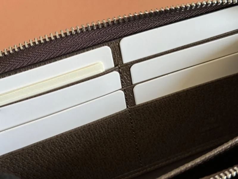 Refined Gucci Wallets Purse 49524