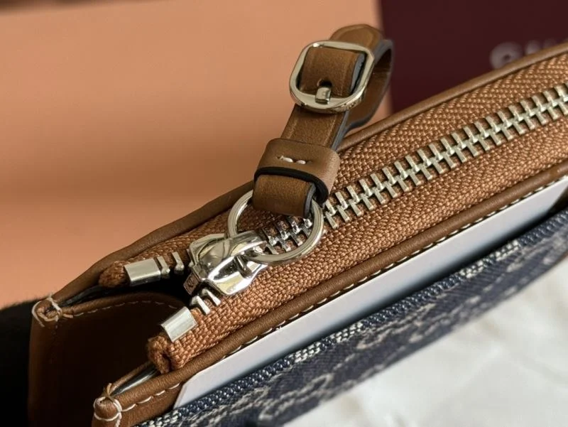 Gucci Wallets Purse Versatile 49474