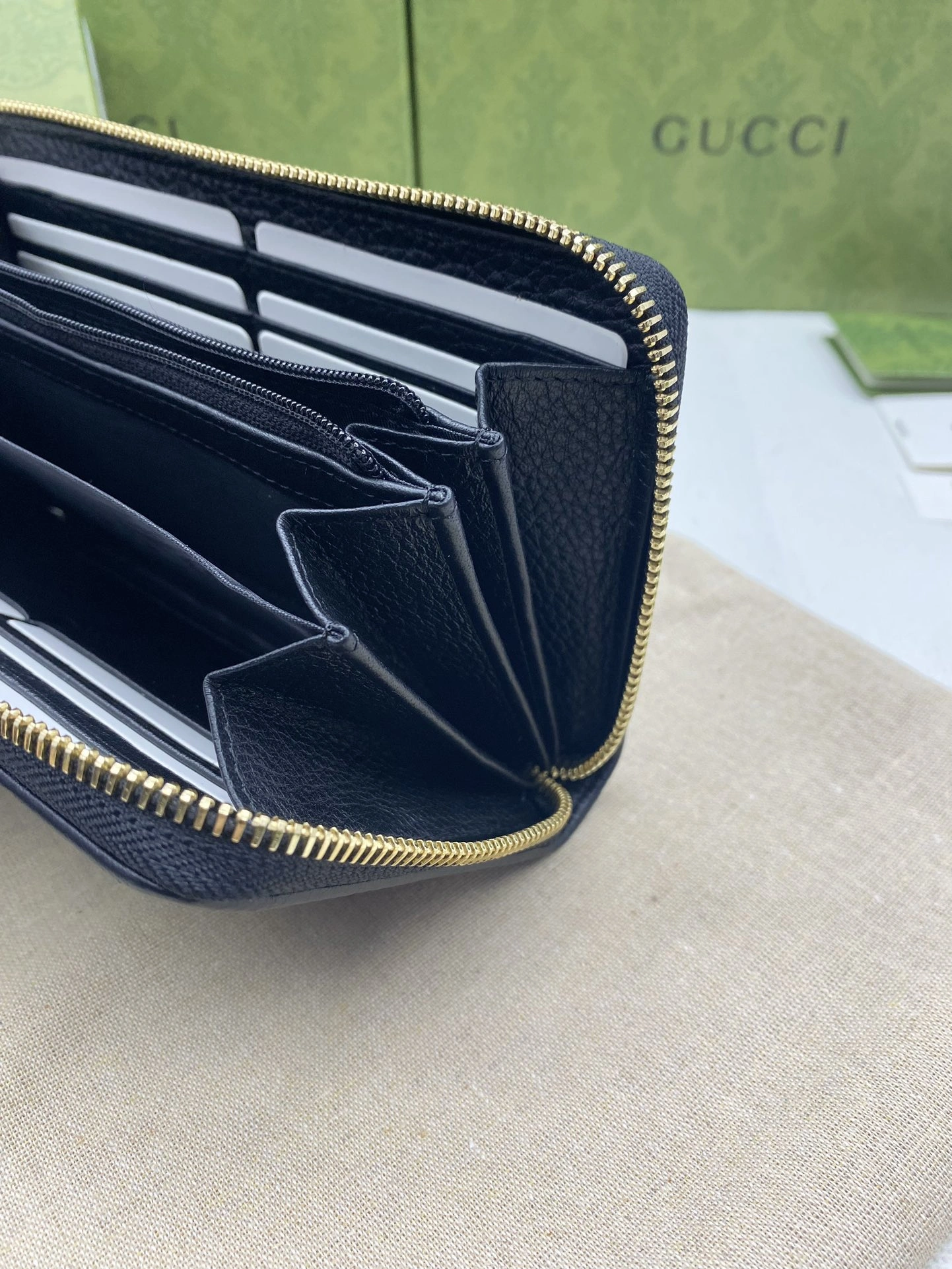 Gucci Wallets Purse Original 56872