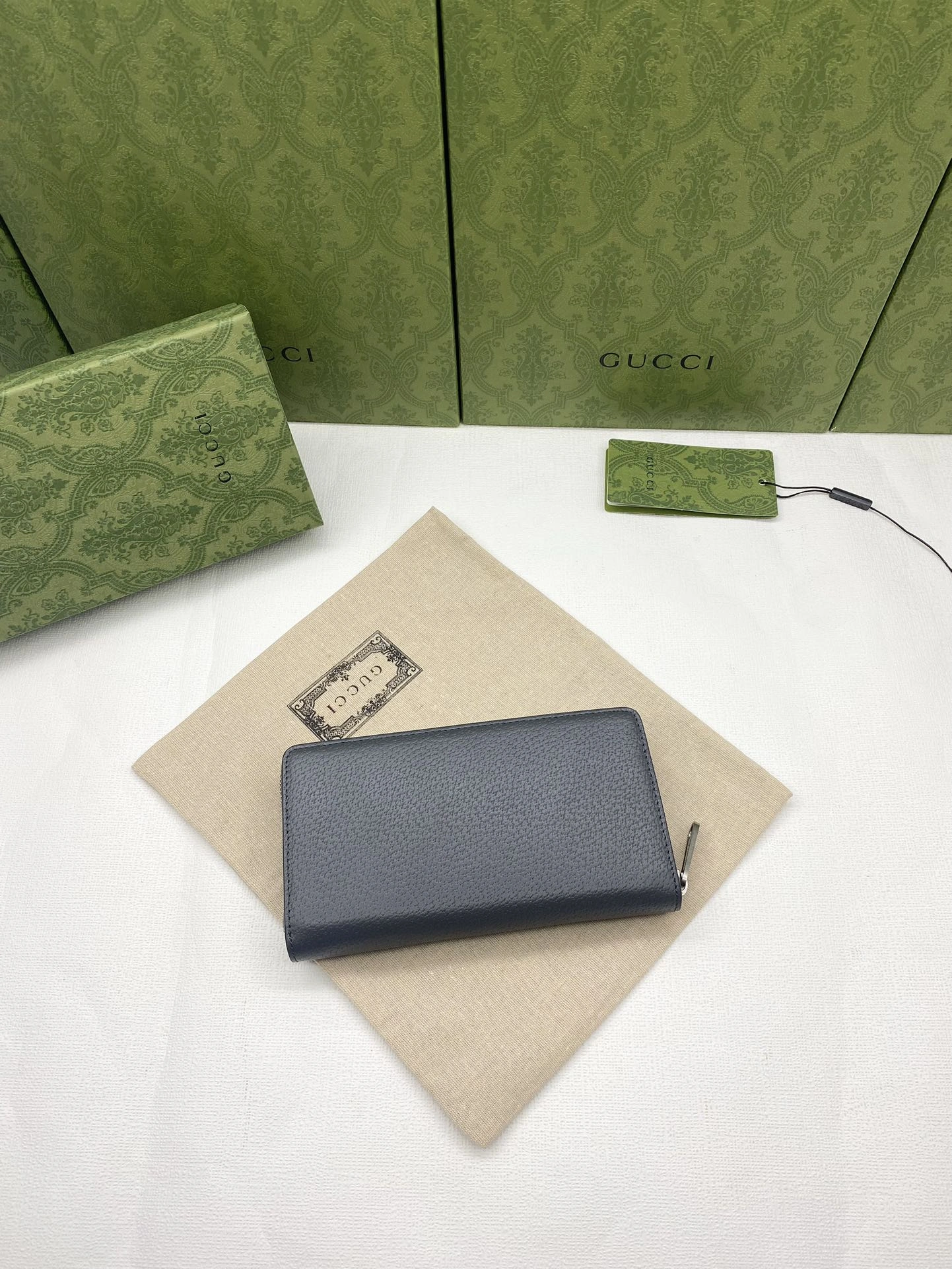 Gucci Wallets Purse WaterResistant 56868