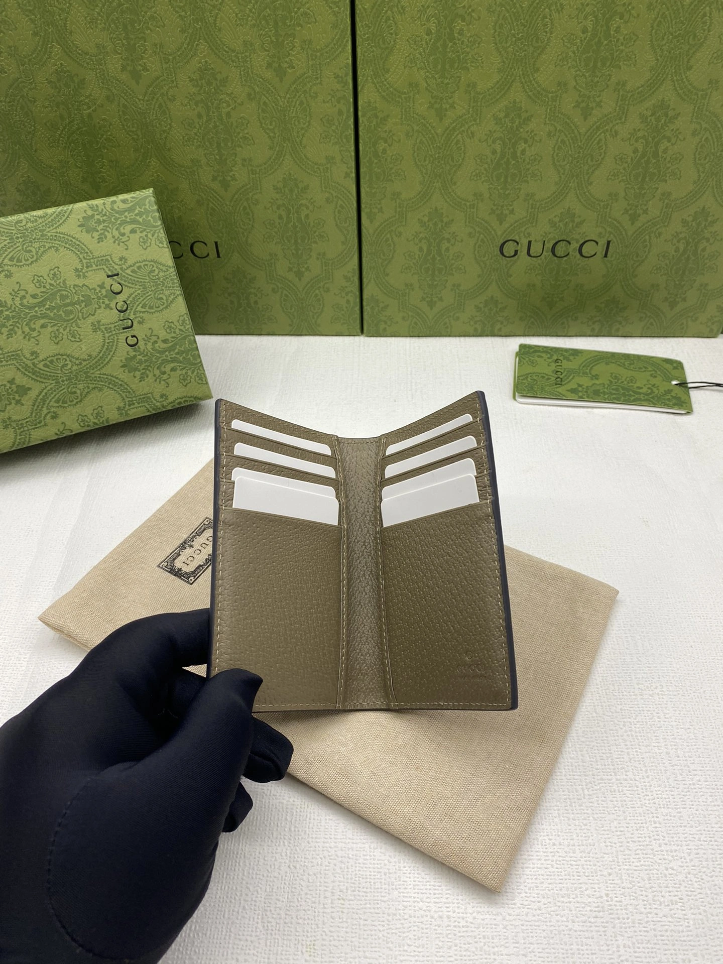 Gucci Wallets Purse Contemporary 56848