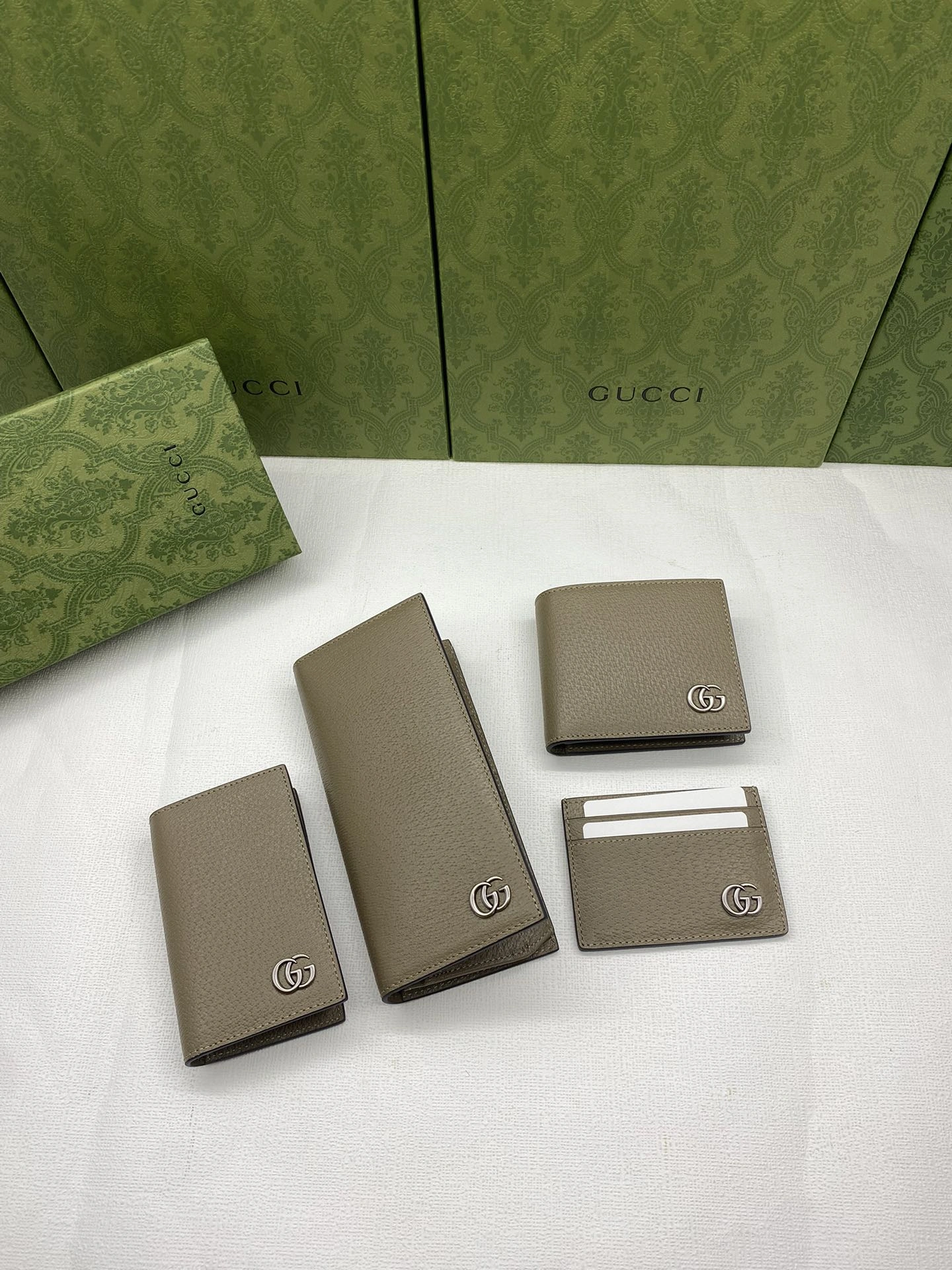 Gucci Wallets Purse Contemporary 56848