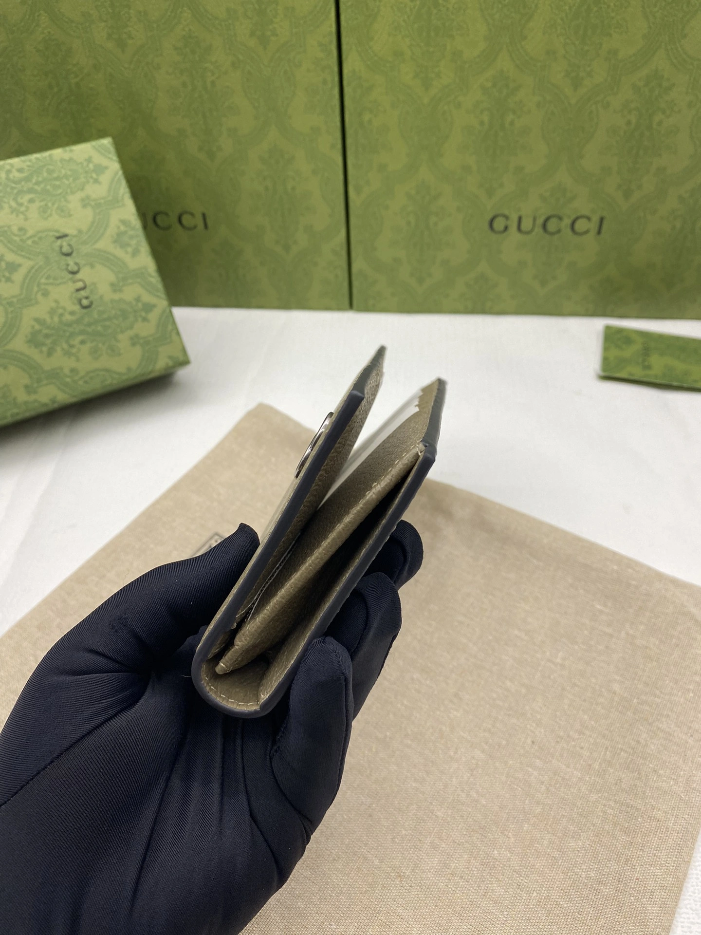 Gucci Wallets Purse Bold 56865