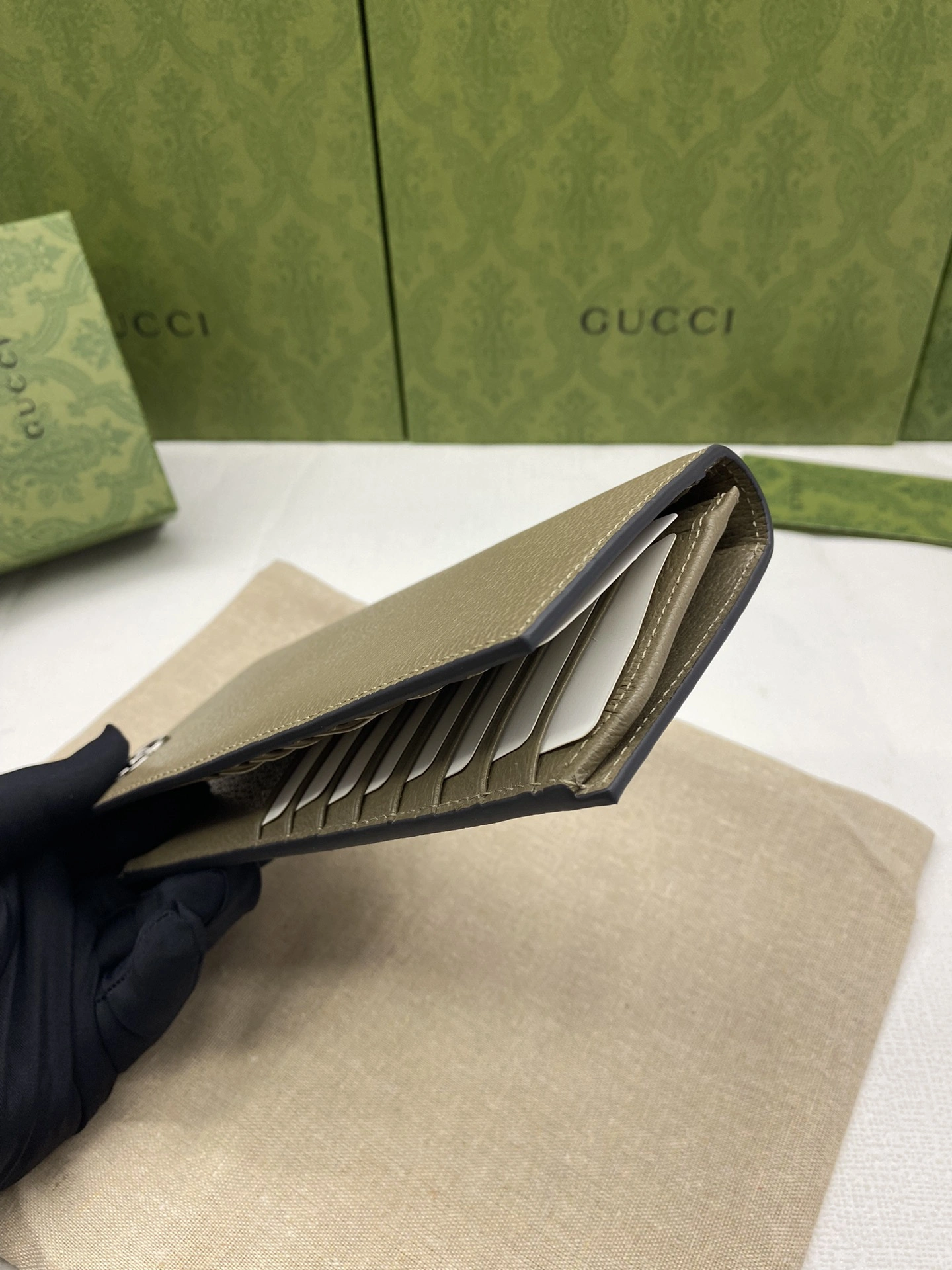 Gucci Wallets Purse Bold 56865