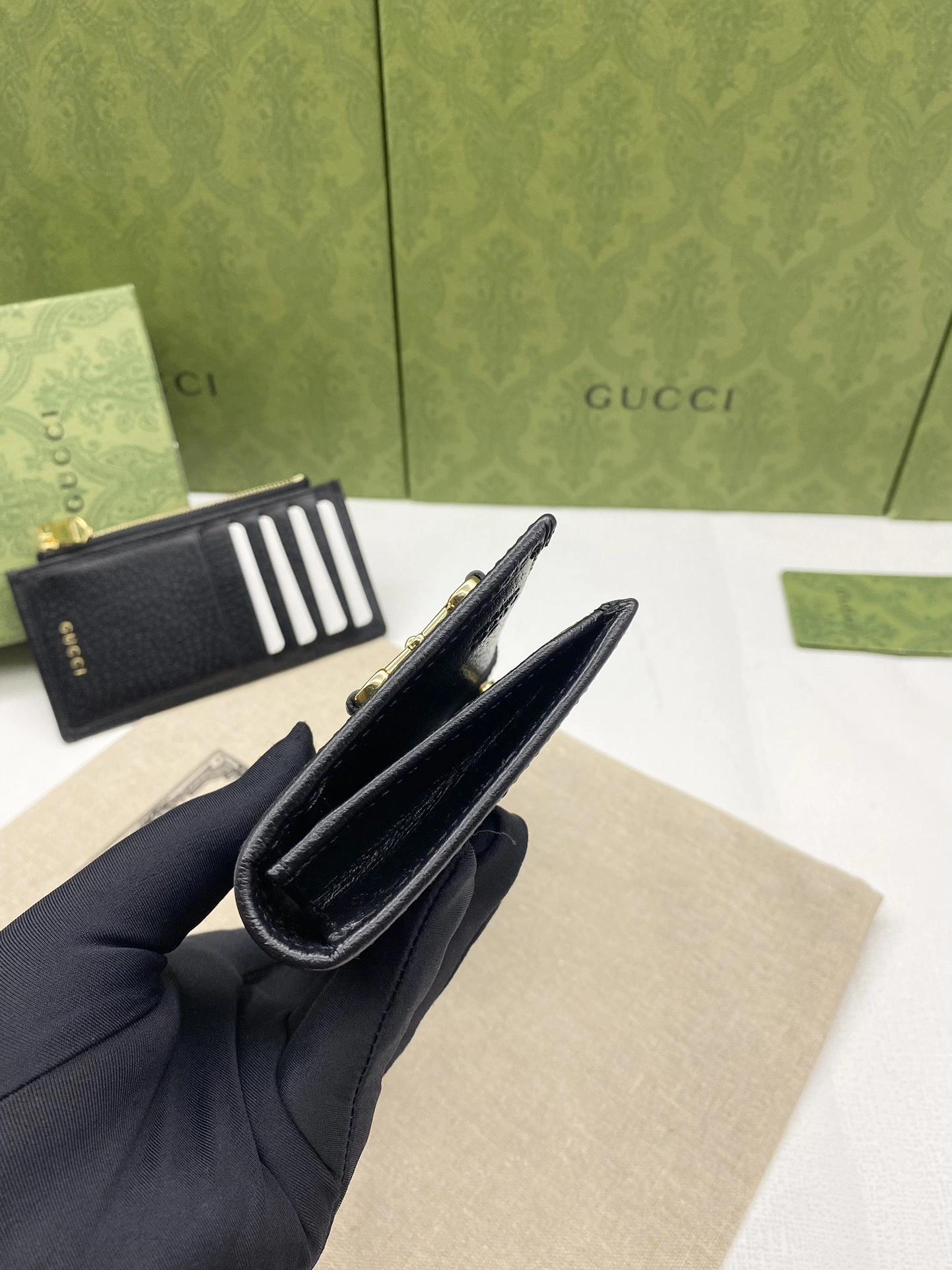 Gucci Wallets Purse Versatile 56856