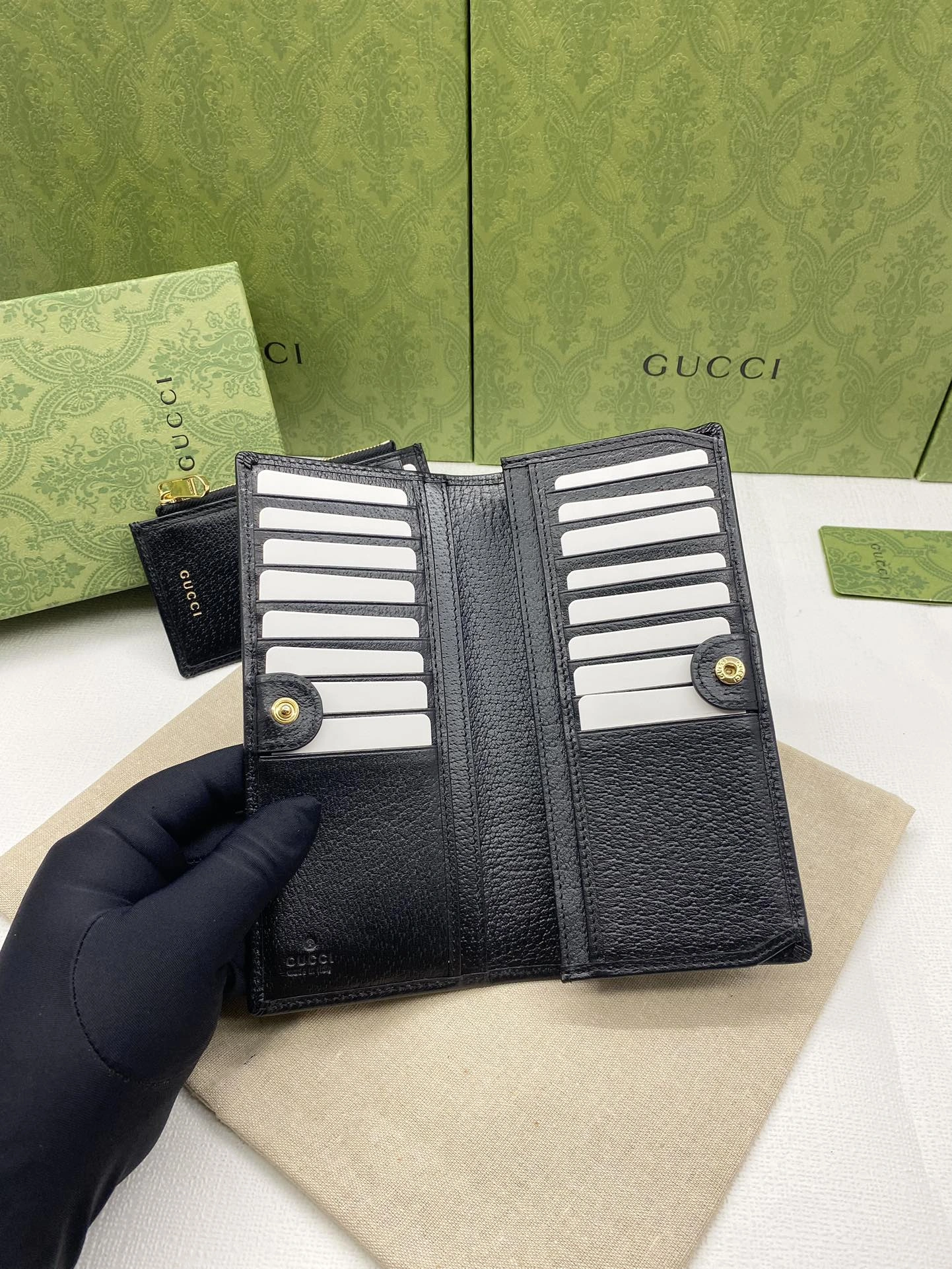 Gucci Wallets Purse Versatile 56856