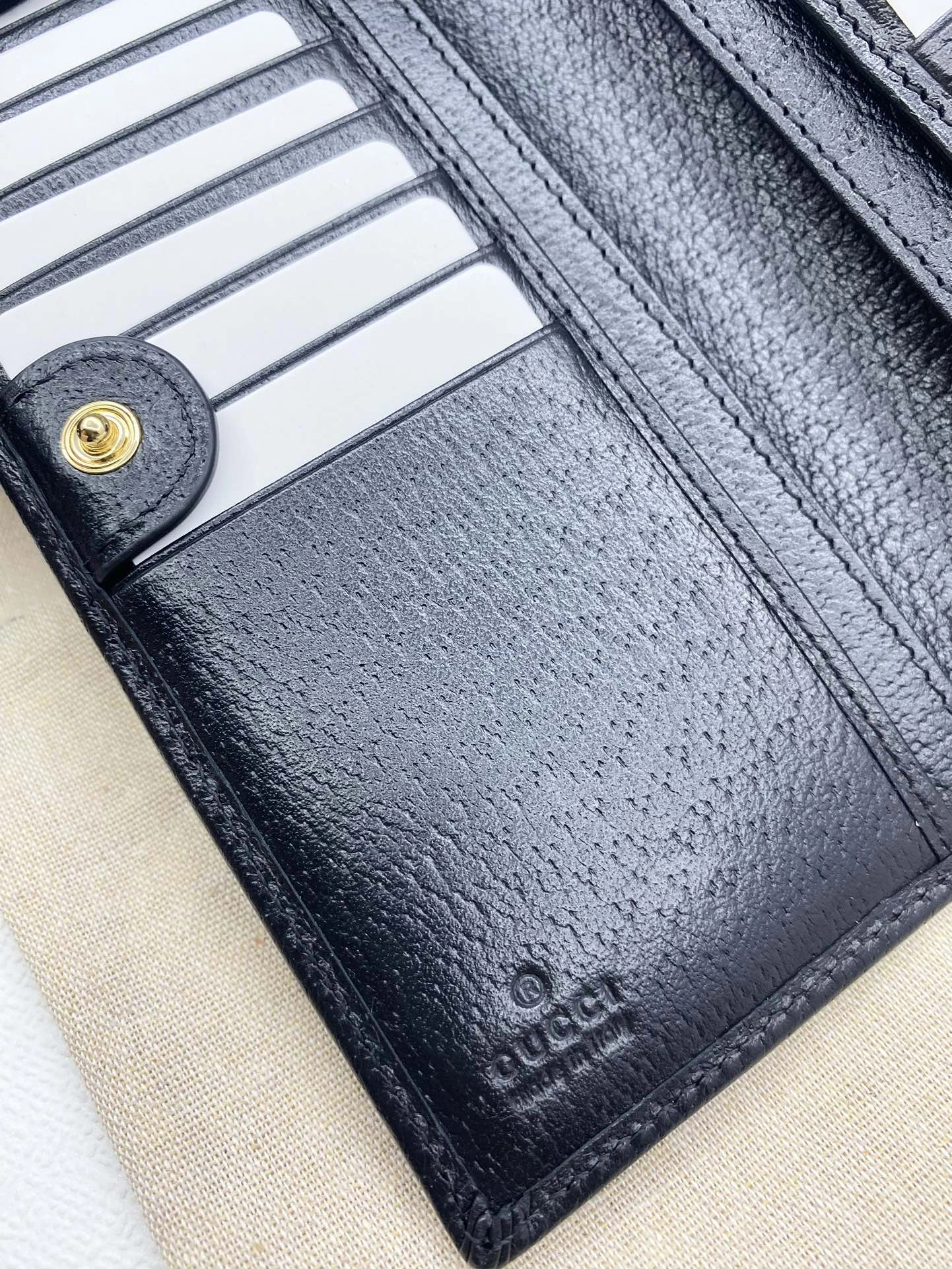 Gucci Wallets Purse Versatile 56856