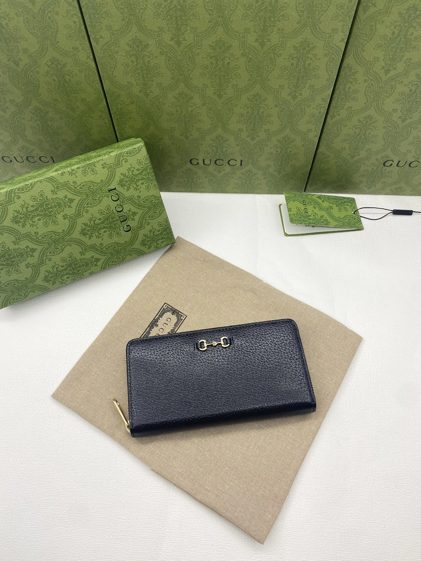 TravelReady Gucci Wallets Purse 56861