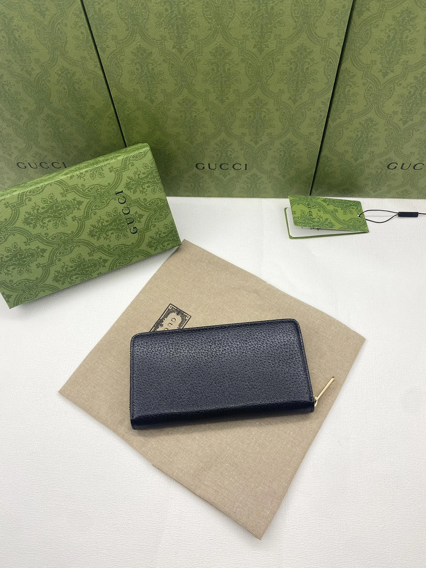 TravelReady Gucci Wallets Purse 56861