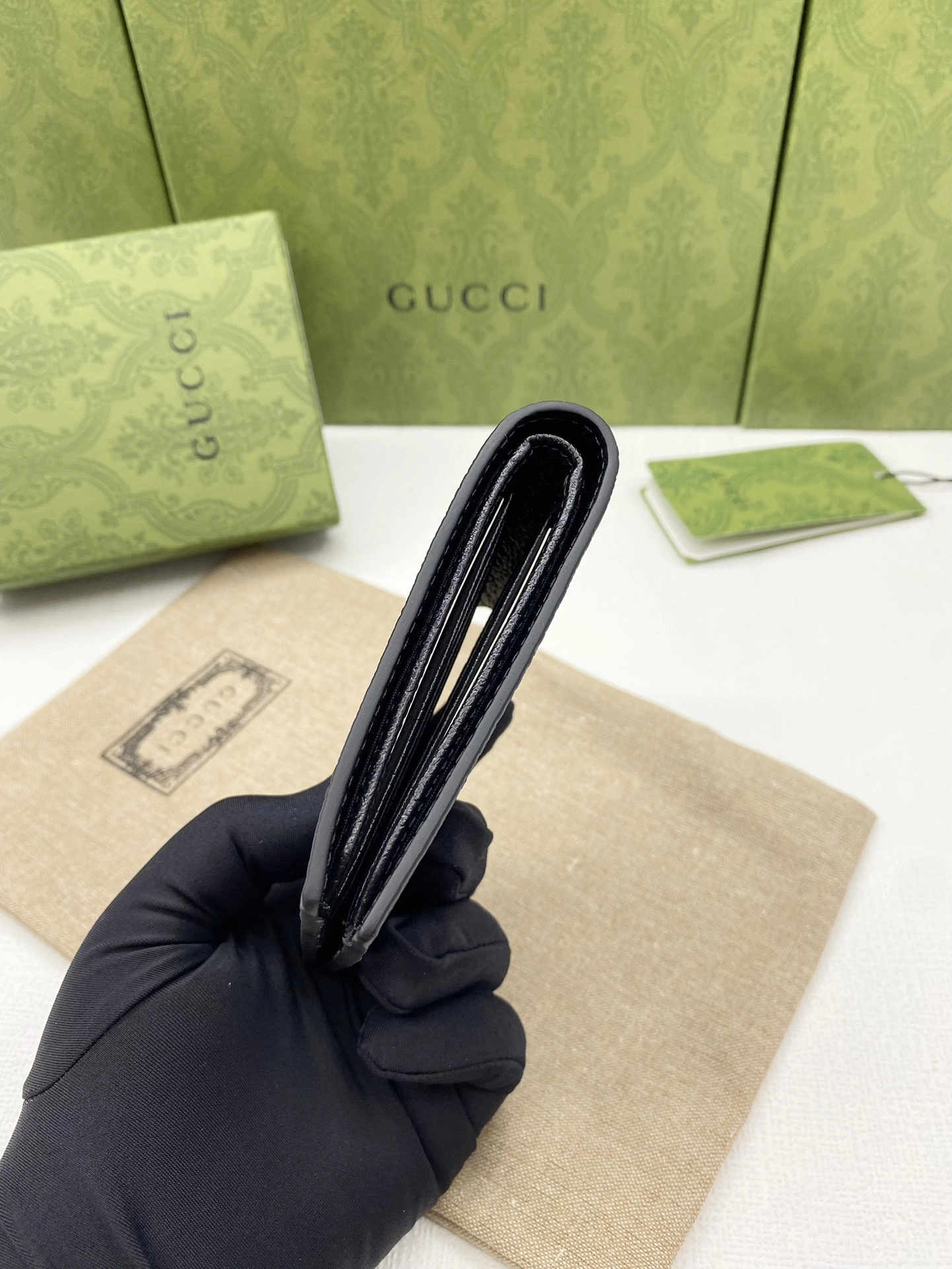 Gucci Wallets Purse Lightweight 56858