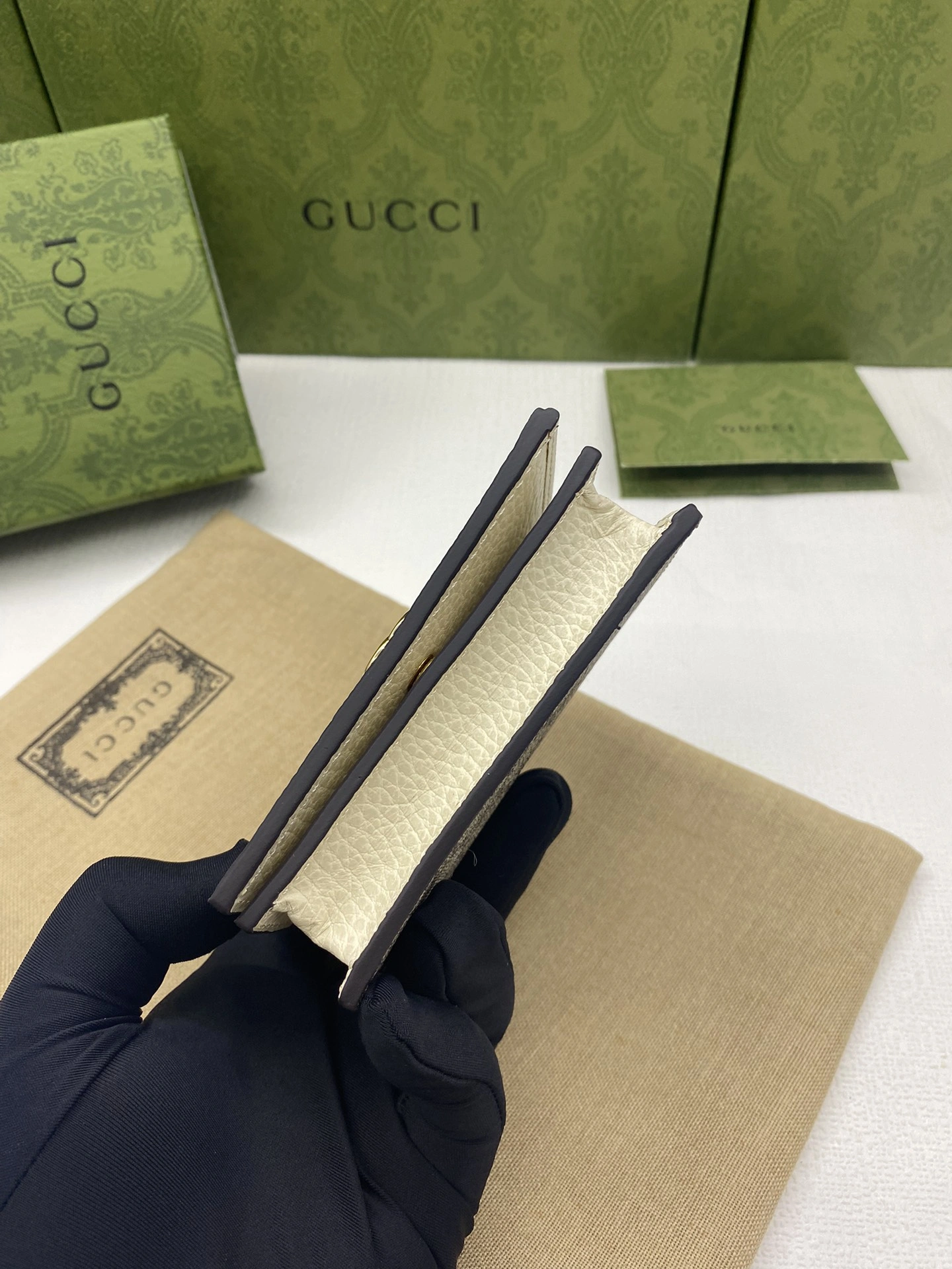 Gucci Wallets Purse FashionForward 56855