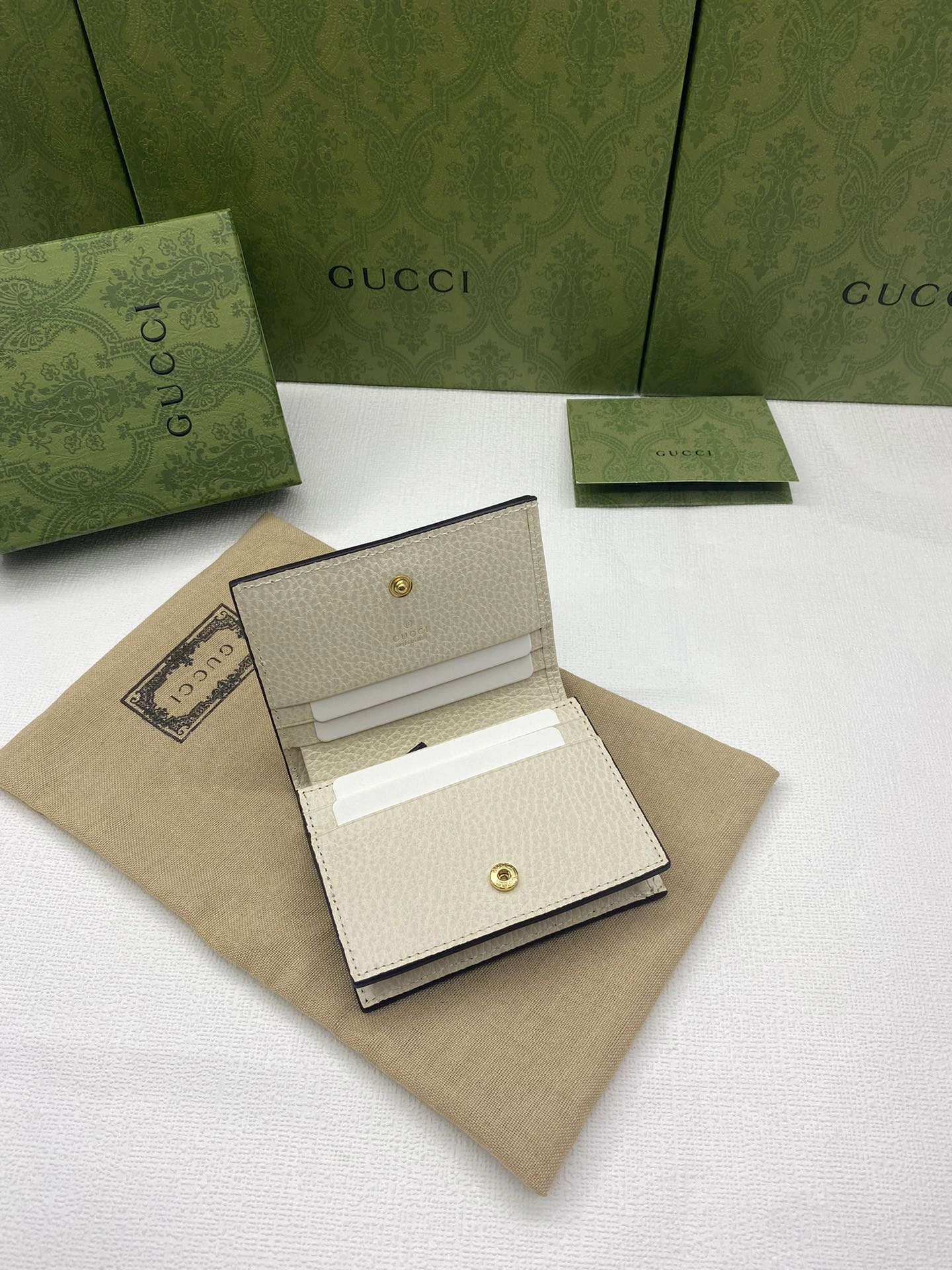 Gucci Wallets Purse FashionForward 56855