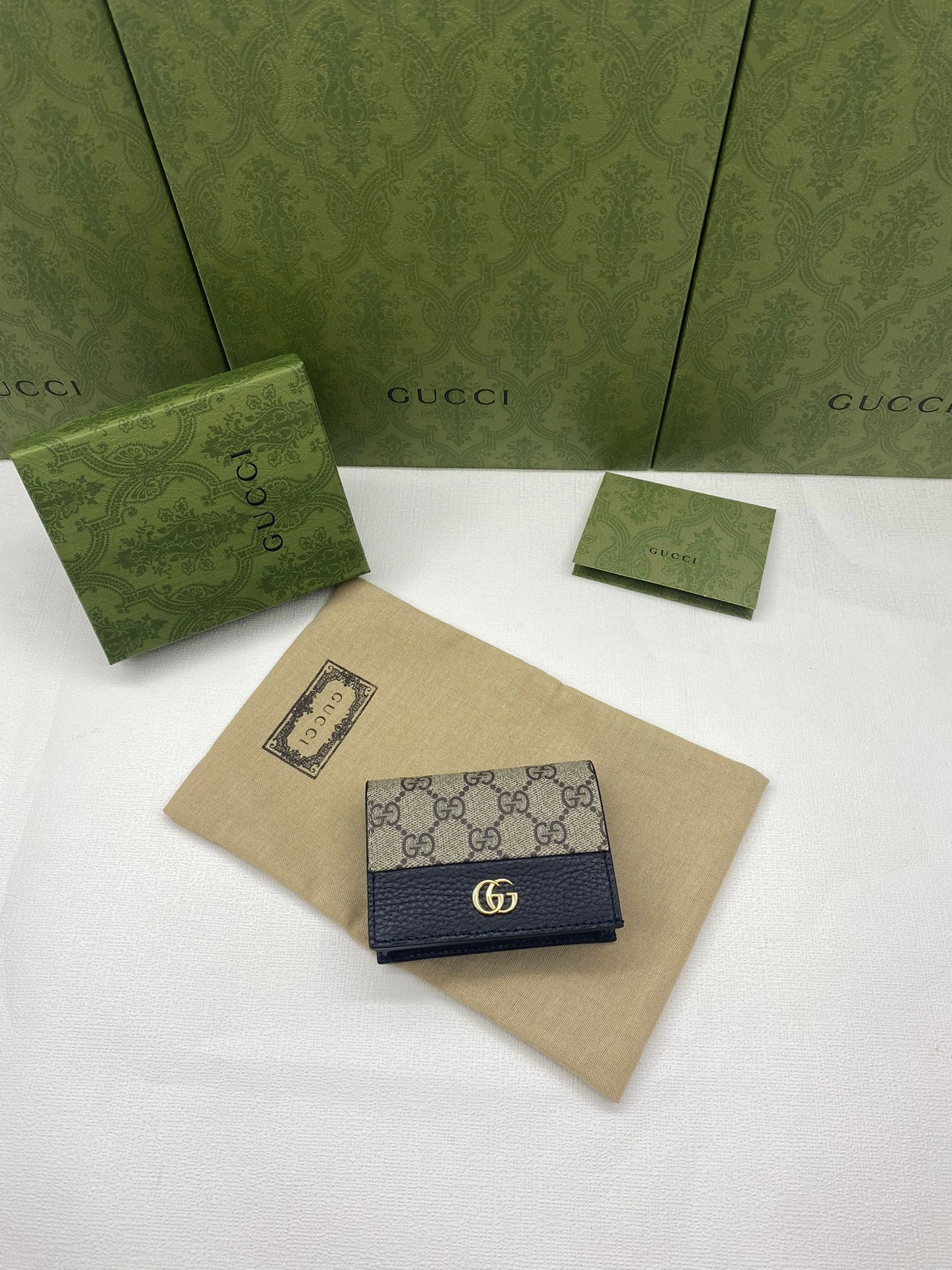 Gucci Wallets Purse Bold 56840