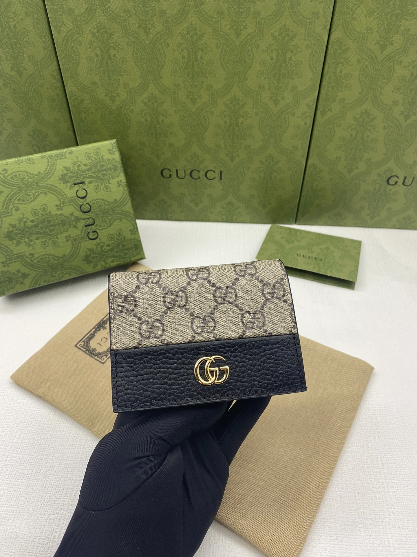 Gucci Wallets Purse Bold 56840