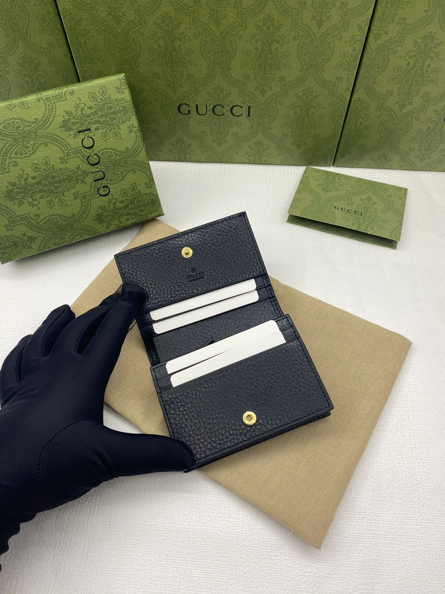 Gucci Wallets Purse Bold 56840