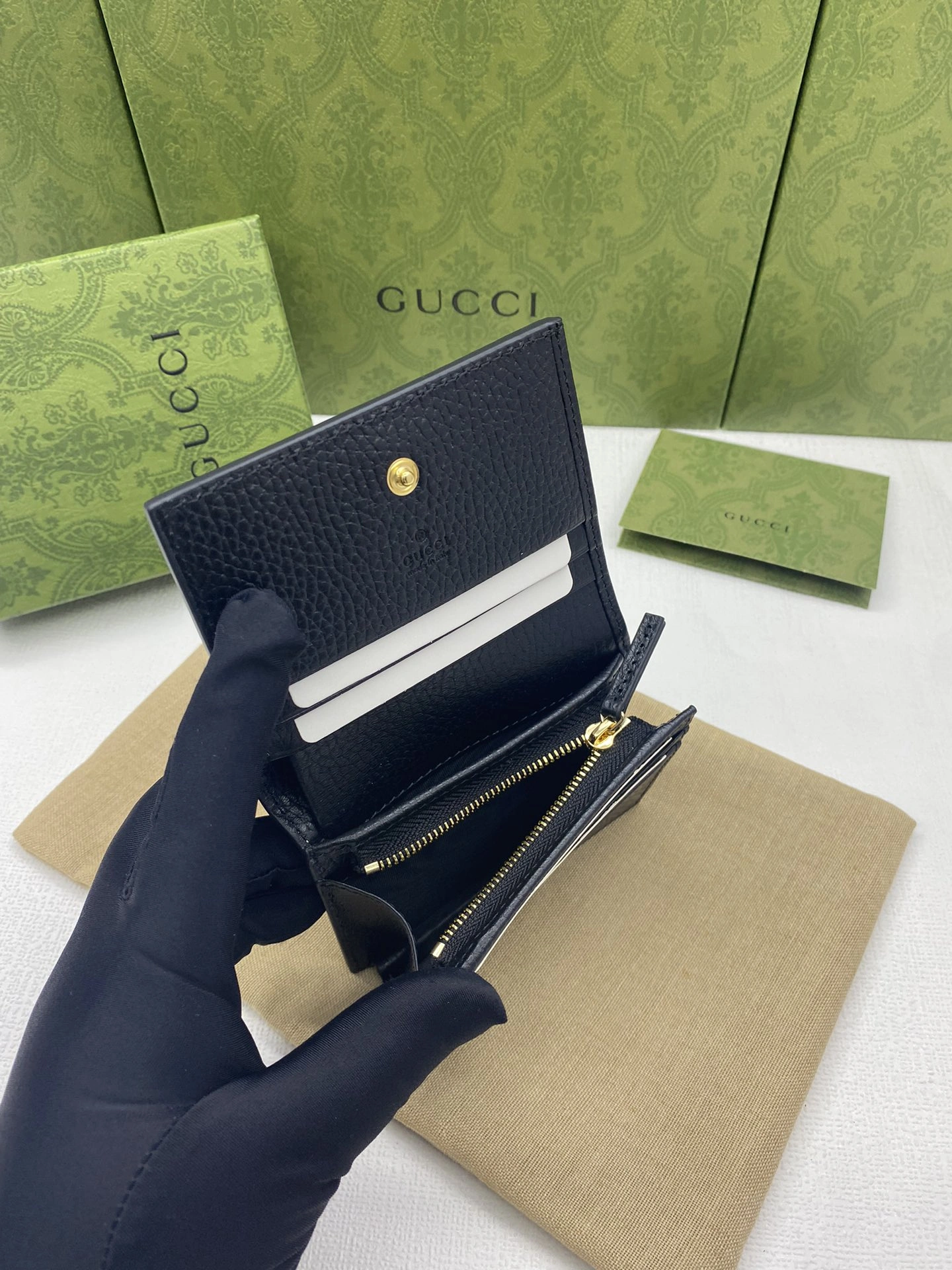 Gucci Wallets Purse Bold 56840