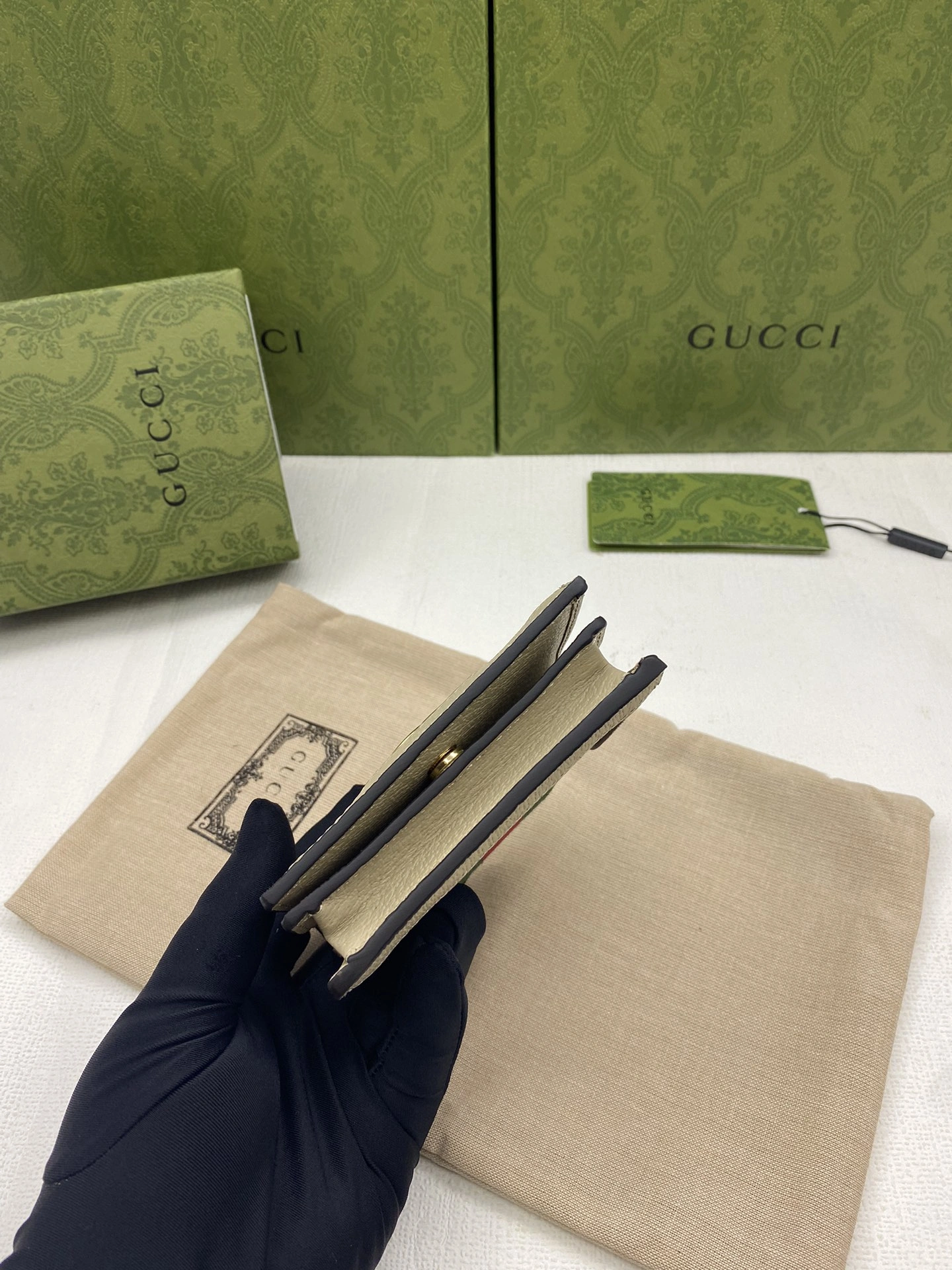 Breathable Gucci Wallets Purse 56847