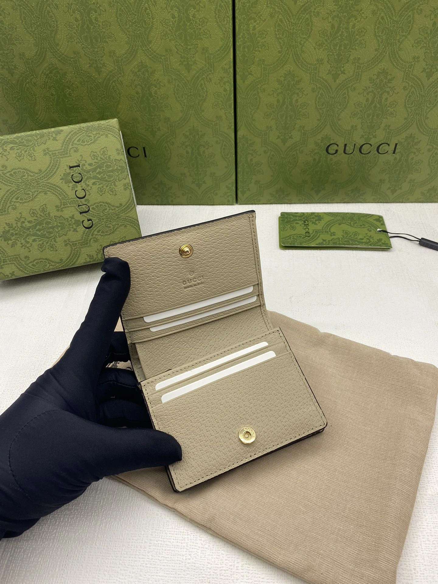 Breathable Gucci Wallets Purse 56847