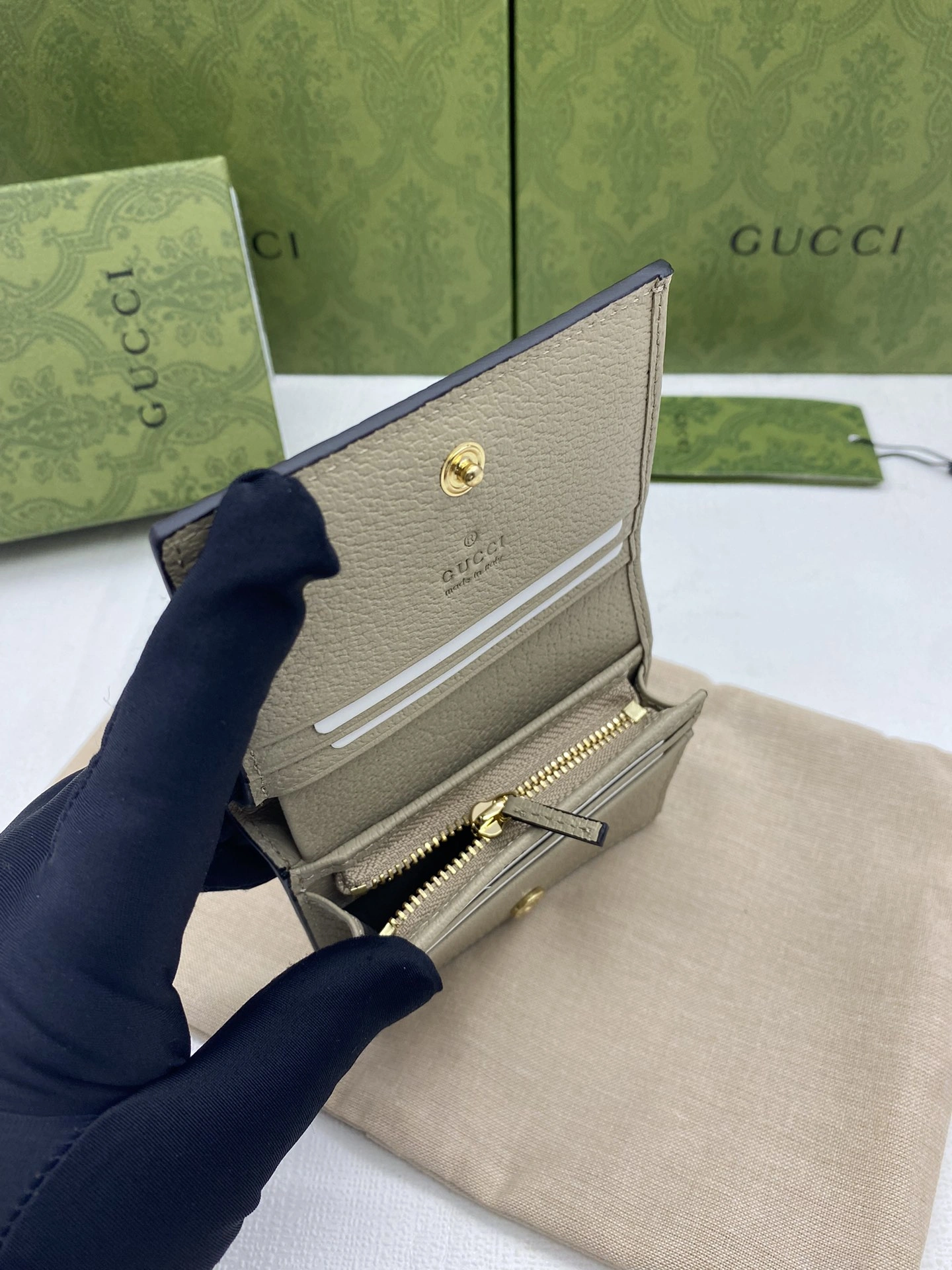 Breathable Gucci Wallets Purse 56847