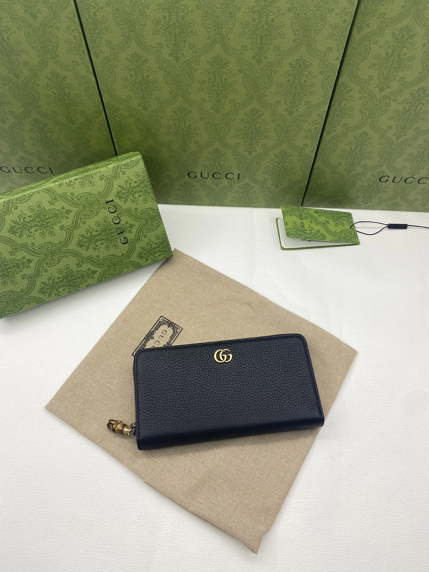 RelaxedFit Gucci Wallets Purse 56823