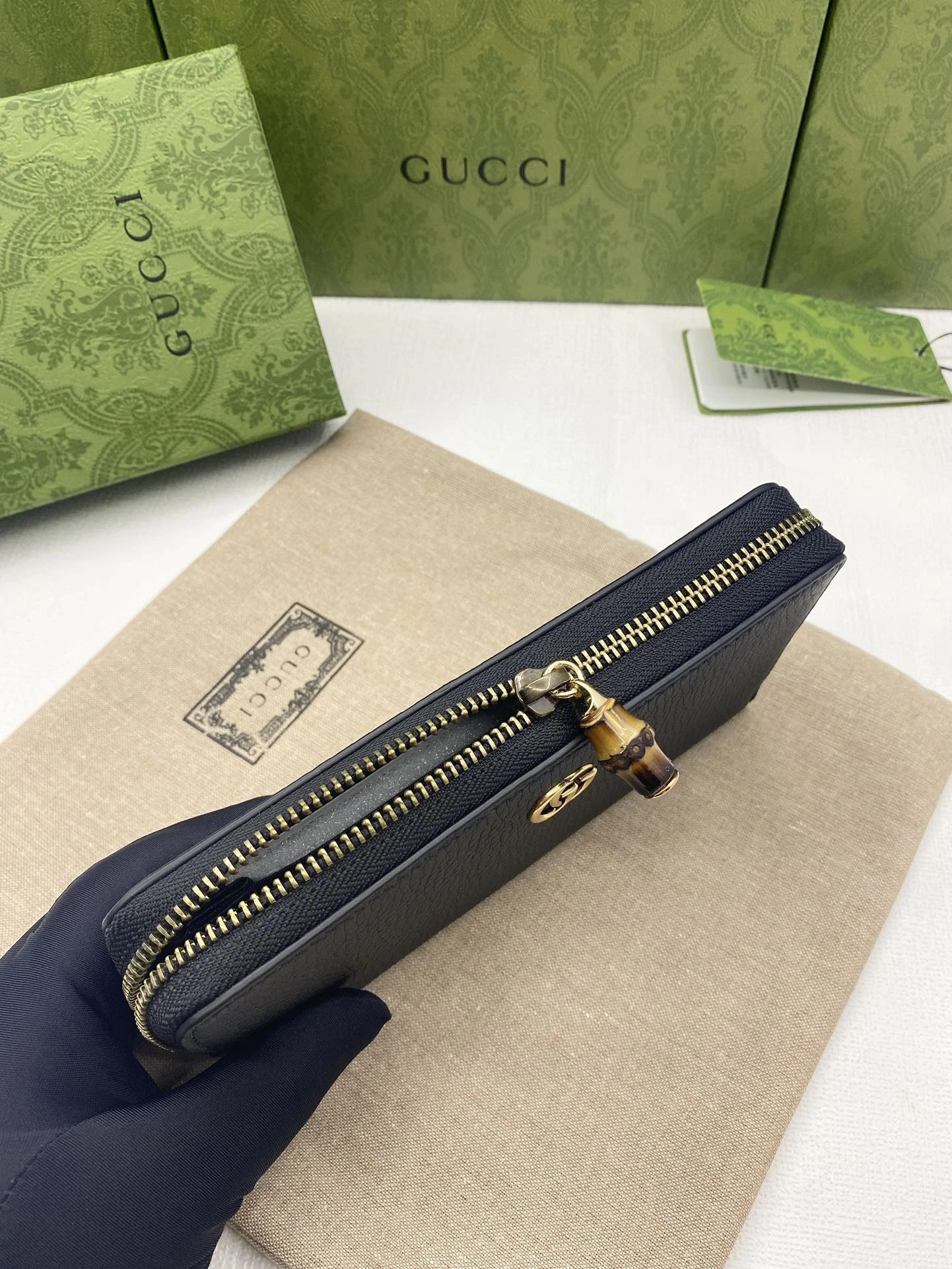RelaxedFit Gucci Wallets Purse 56823