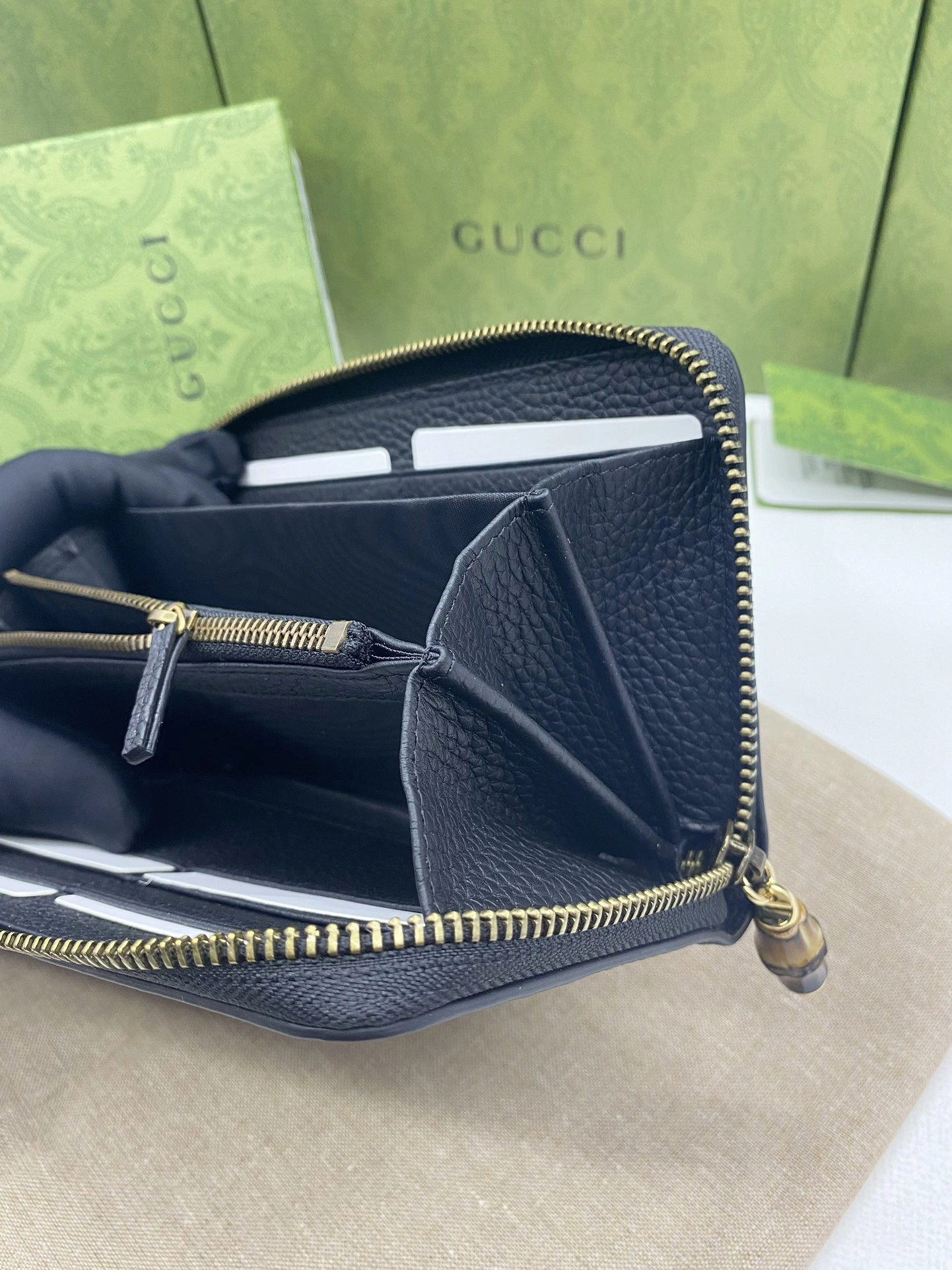 RelaxedFit Gucci Wallets Purse 56823